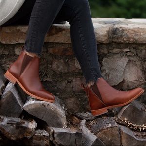 Nisolo Classic Chelsea in Brandy